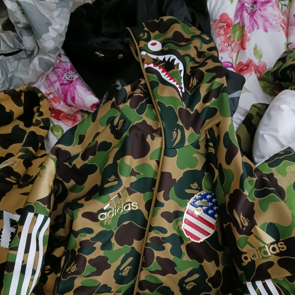 🔥SALE🔥 BAPE x ADIDAS SB SHARK Size Medium